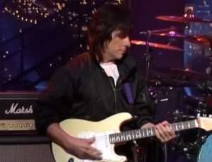 Efsanevi gitarist Jeff Beck hayatını kaybetti