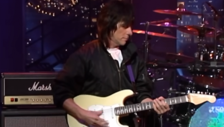 Efsanevi gitarist Jeff Beck hayatını kaybetti