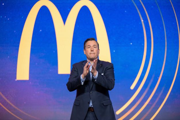 McDonald’s Başkanı, California’da asgari ücret teklifine karşı