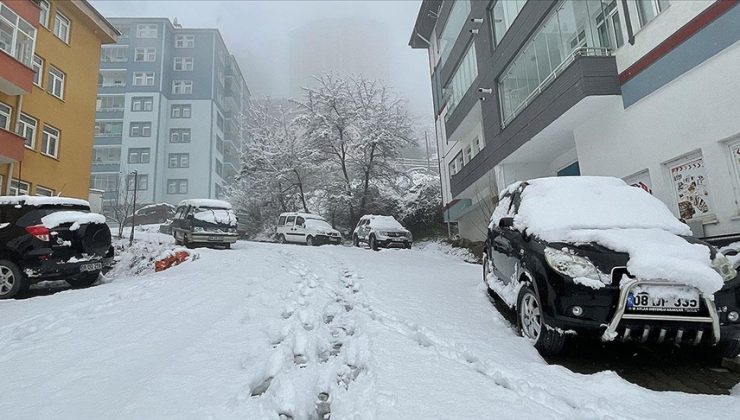 Artvin’de eğitime kar engeli