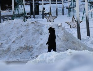 Kazakistan’da kar fırtınası etkili oluyor