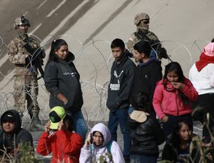 Meksika sınırındaki göçmen sayısı Biden döneminde arttı