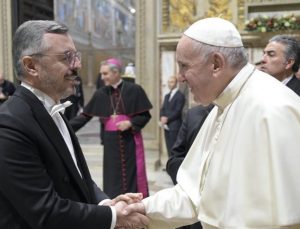 Papa Franciscus’tan Türkiye’ye övgü