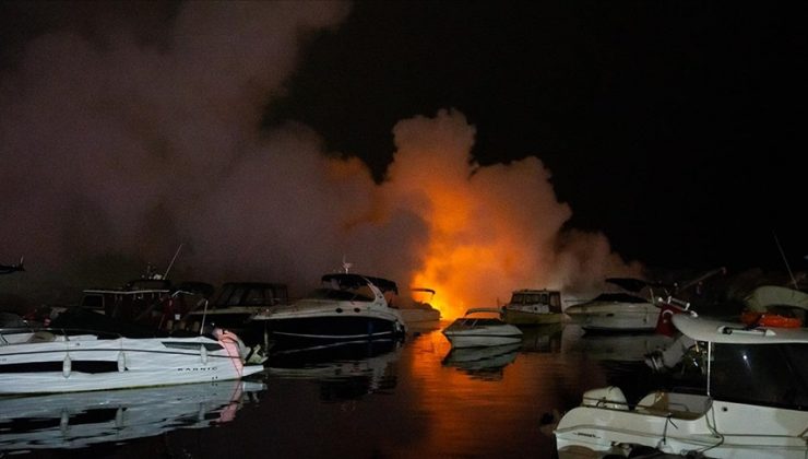 Kadıköy Caddebostan limanında 6 tekne yandı