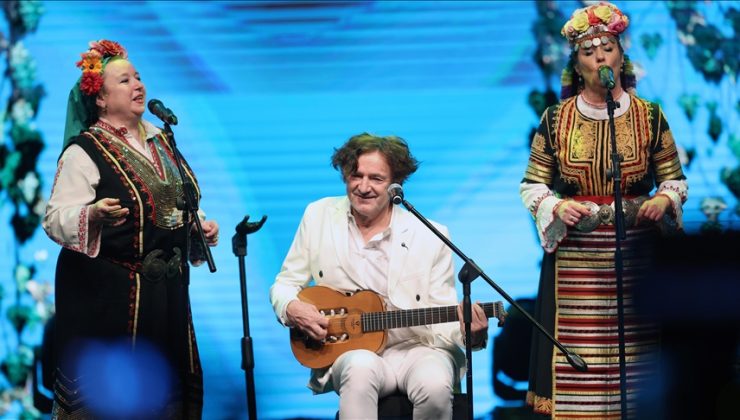 Ünlü sanatçı Goran Bregovic “Türkiye Yüzyılı” şarkısına eşlik etti