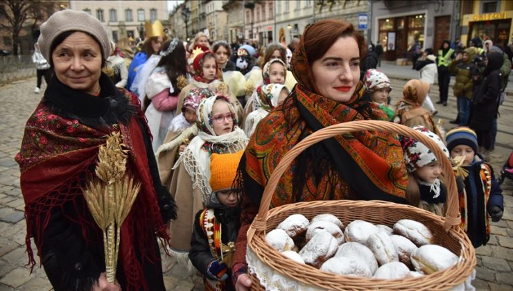 Ukrayna’da savaşa rağmen Ortodoksların Noel Bayramı kutlamaları başladı