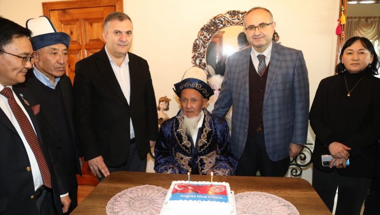 103 yaşındaki Ulu’ya sürpriz kutlama