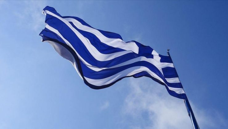 Yunan meclisinde dinleme skandalının konuşulduğu sırada gergin anlar yaşandı