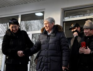 Eski Cumhurbaşkanı Atambayev hapishaneden çıktı