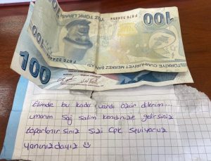 Yardımların içinden çıkan notlar duygulandırdı