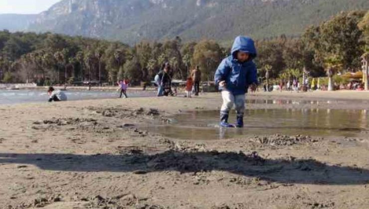 Fethiye’de deniz suyu çekildi