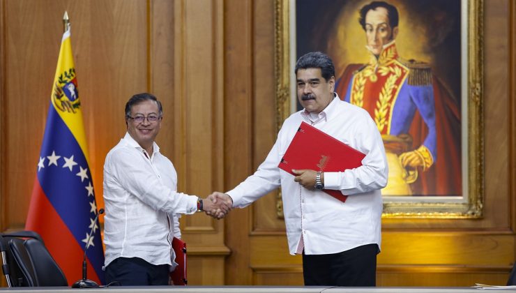 Sınırda Petro ve Maduro’dan kritik görüşme