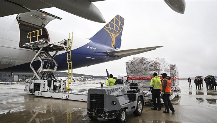 ABD’den deprem bölgesine 60 tonluk yardım gönderildi