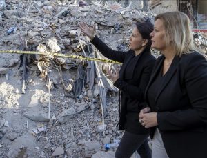 Alman Bakanlar deprem bölgesinde yıkımı gördü