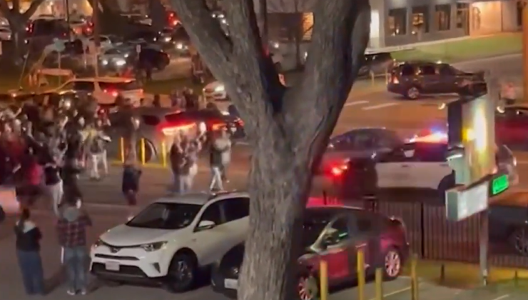 Austin’de “sokak yarışı” kaosu: Bir polis yaralandı