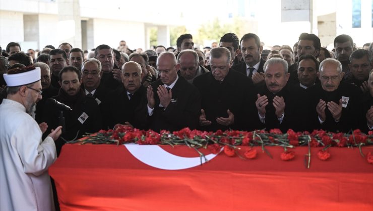 Baykal için Ahmet Hamdi Akseki Camisi’nde tören düzenlendi