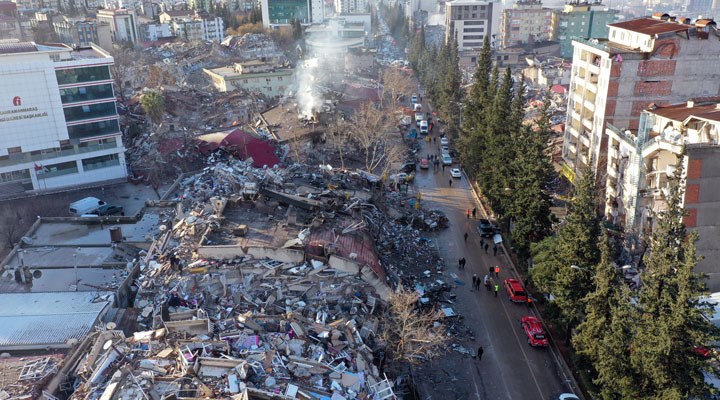 Deprem bölgelerinde yağmaya karşı havadan denetim