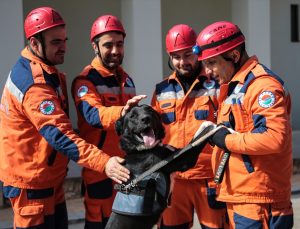 Hayatını kurtaranlarla hayat kurtaracak!