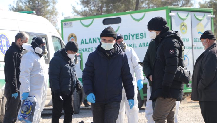 Depremde yaşamını yitirenlerin kimlikleri kriminal tekniklerle belirleniyor