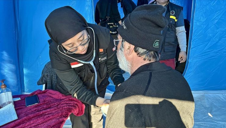 Endonezya’nın sahra hastanesinde 2 binden fazla kişi sağlık hizmeti aldı