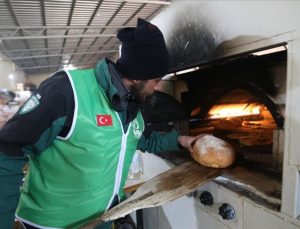 İHH deprem bölgesinde 1 milyon porsiyondan fazla sıcak yemek dağıttı