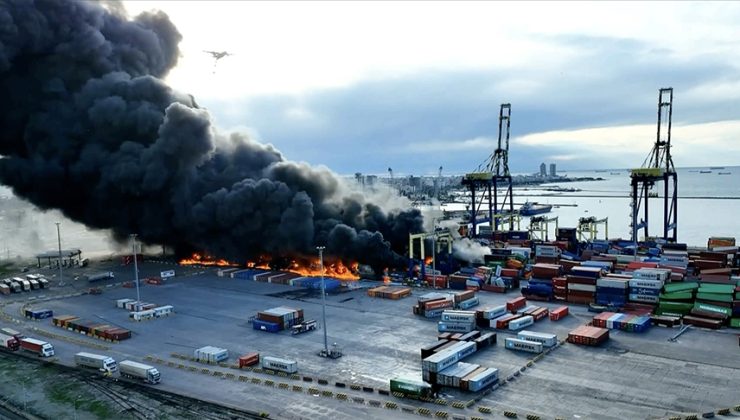 İskenderun Limanı’ndaki yangın havadan müdahale ile söndürüldü