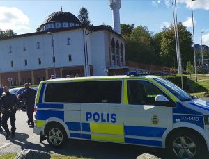İsveç polisinden Kuran provokasyonuna izin