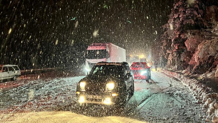 Konya’da yol kapandı, 5 ile ulaşım durdu!