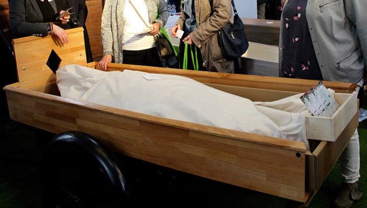 Cenaze kefensiz defnedilebilir mi? Diyanet açıkladı…