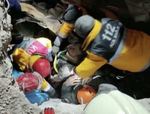 KKTC arama kurtarma ekipleri, Adıyaman’daki otel enkazından 1 kişiyi kurtardı