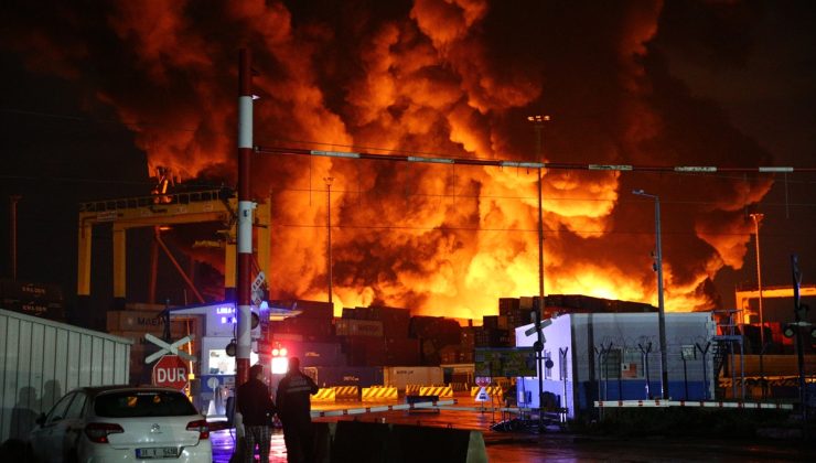 İskenderun Limanı’nda çıkan yangın devam ediyor