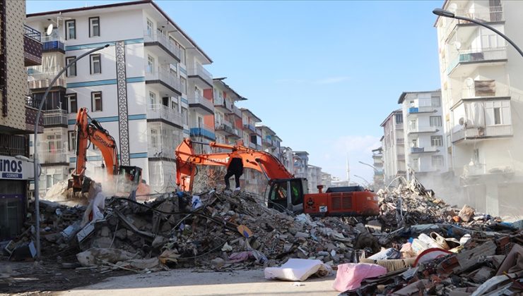 Malatya’da depremde yıkılan binalara ilişkin 13 kişi tutuklandı