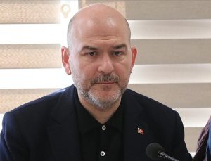 İçişleri Bakanı Süleyman Soylu, TİP’li Ahmet Şık’ın provokasyonunu oyuncakla bozdu