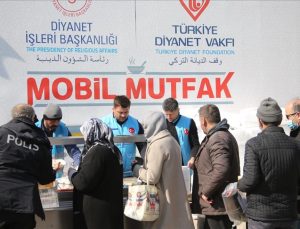 Türkiye Diyanet Vakfı deprem bölgesine 1183 tır yardım malzemesi gönderdi