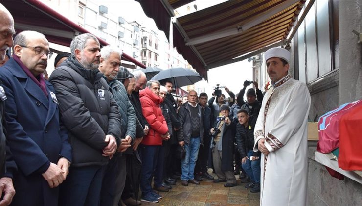 Trabzonspor’un efsanevi teknik direktörü Ahmet Suat Özyazıcı son yolculuğuna uğurlandı