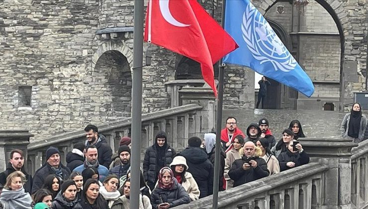 Belçika’da Türkiye ile dayanışma için katedral çanıyla İstiklal Marşı çalındı