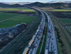 Deprem nedeniyle trafiğe kapalı güzergah kalmadı