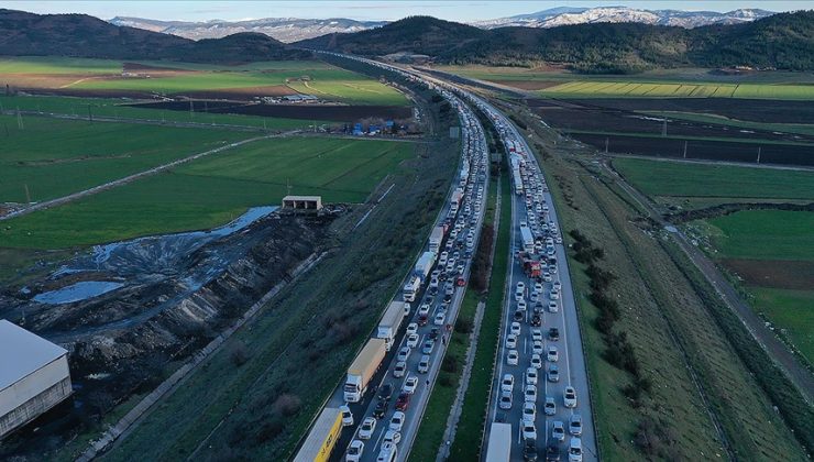 Deprem nedeniyle trafiğe kapalı güzergah kalmadı