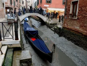 Turistten kurtulma yöntemi: Venedik, günübirlik turistler için giriş ücretini devreye alıyor