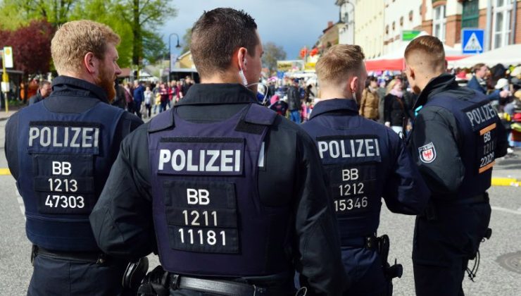 Almanya’da ırkçı polislere soruşturma: 400’den fazla polis şüpheli