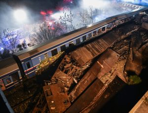 Yunanistan’da tren kazasında 29 kişi hayatını kaybetti