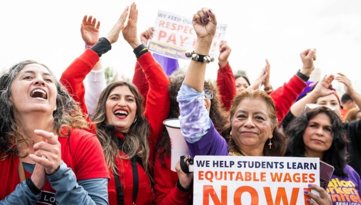 Los Angeles Okullarının çalışanları grevden sonra anlaşmaya vardı