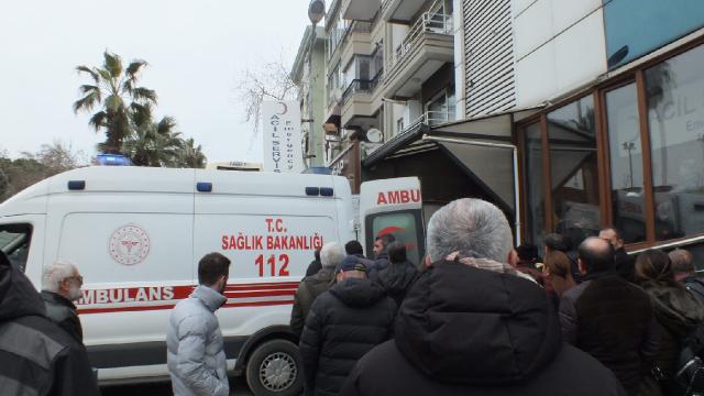 Erdek Belediye Başkanı Burhan Karışık bıçaklı saldırıda yaralandı