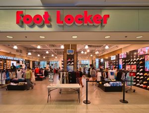 Foot Locker 400 mağazasını kapatacak
