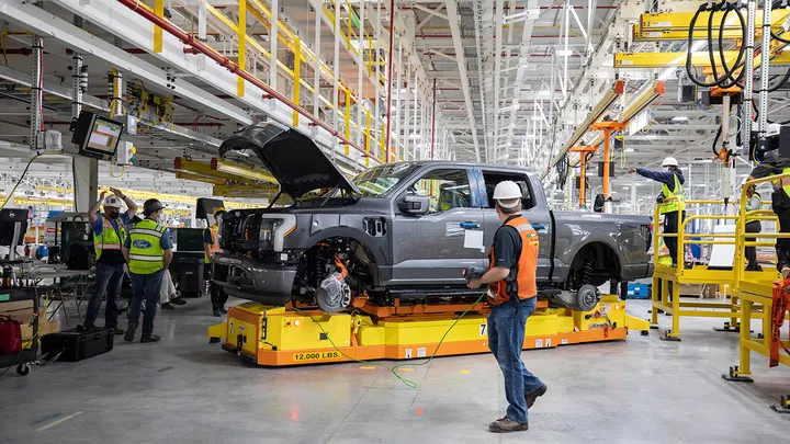 Ford, pil üretimine yeniden başlıyor