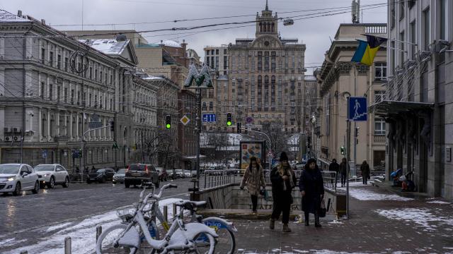 Ukrayna’nın başkenti Kiev güne patlama sesleriyle uyandı