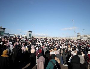 İsrail cuma namazı öncesi Batı Şeria’daki Filistinlilerin Kudüs’e girişini kısıtladı