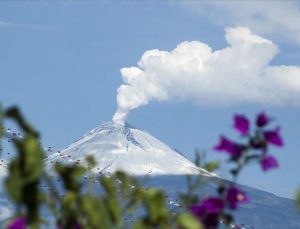 Popocatepetl Yanardağı’nda 7 patlama!
