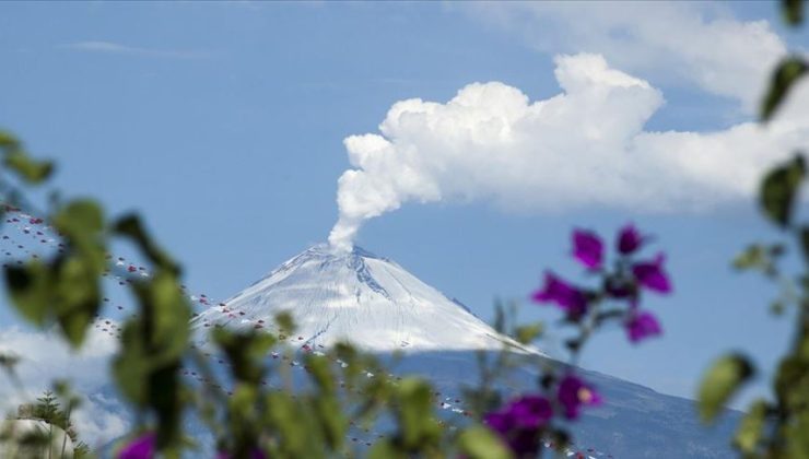 Popocatepetl Yanardağı’nda 7 patlama!