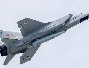 “Rusya Suriye’de ABD üslerinin üzerinden mühimmatlı uçuşlarını artırdı”